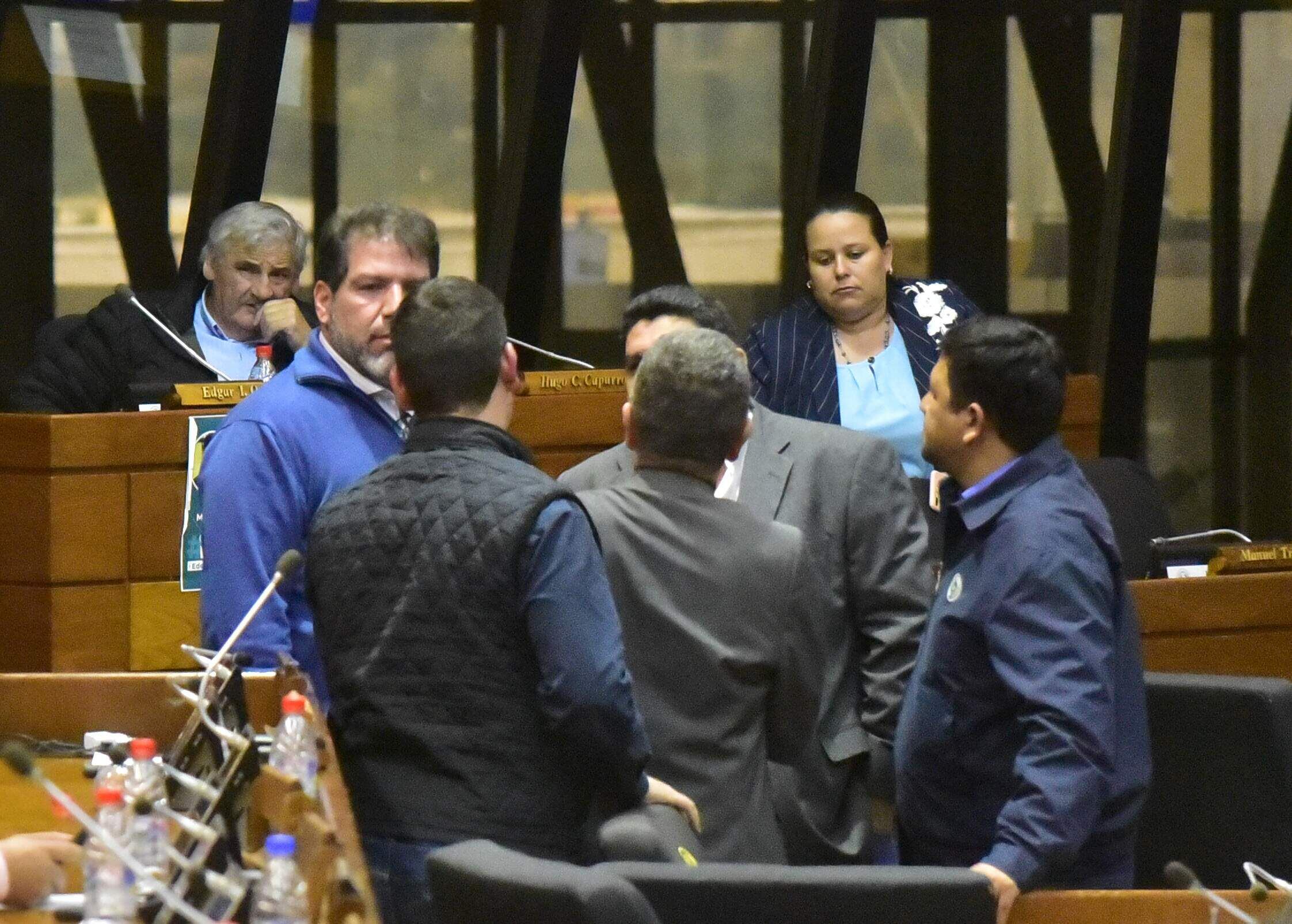 Los liberales que votaron a favor, pero dieron quorum al cartismo para archivar el juicio político contra la fiscal Sandra Quiñónez. 