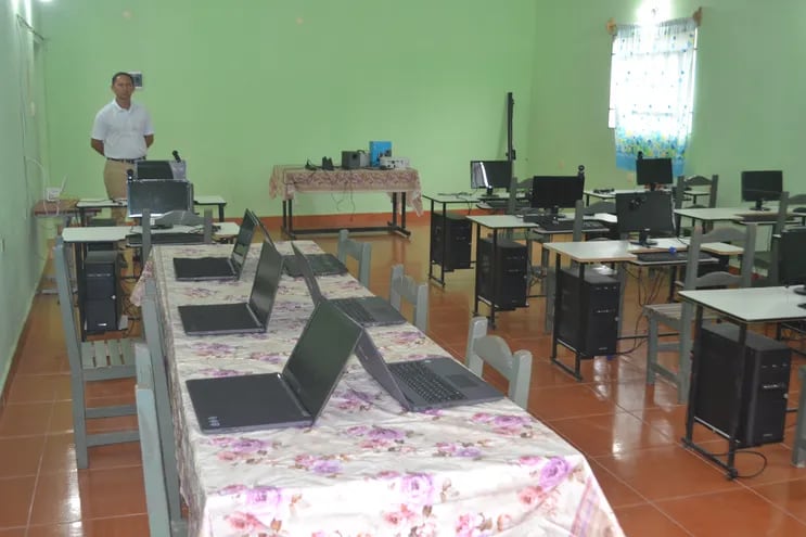 La baja señal de internet dificulta las clases virtuales en Alto Paraguay.