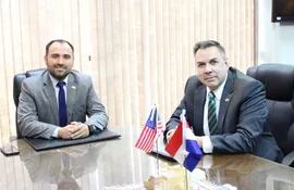 Jorge Bogarín Alfonso, actual titular del Jurado de Enjuiciamiento de Magistrados (JEM) recibió la visita del Encargado de negocios de la Embajada de los Estados Unidos, Joseph Salazar.