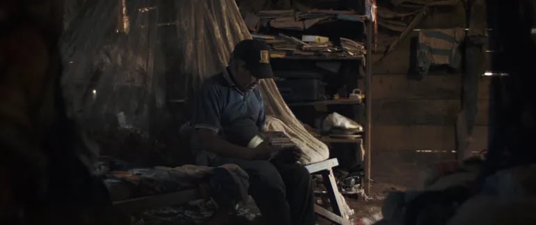 Mateo Sobode Chiqueno en una escena del documental "Apenas el sol", que hasta mañana estará en los cines paraguayos.