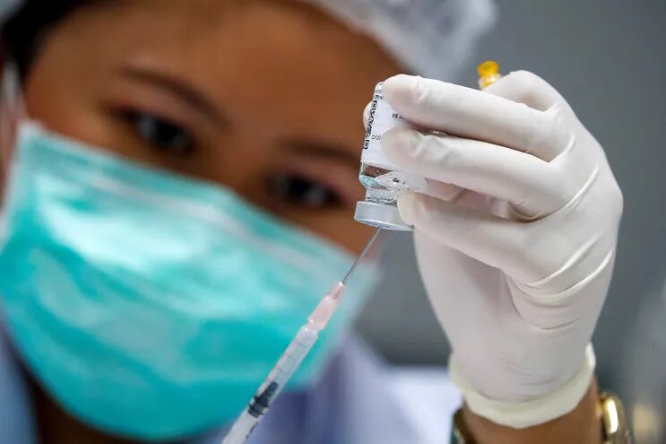 Salud Pública dispuso para esta semana de poco más de 600.000 dosis para inmunizar a las personas de 30 años en adelante.
