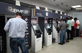 Los pagos se realizan a través de los cajeros del Banco Nacional de Fomento (BNF).