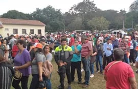 Gran afluencia de electores en Sapucai, departamento de Paraguarí.