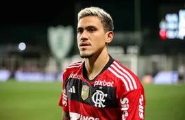 El brasileño Pedro, jugador del Flamengo, estuvo entre los suplentes en el partido contra Atlético Mineiro por la Serie A de Brasil.