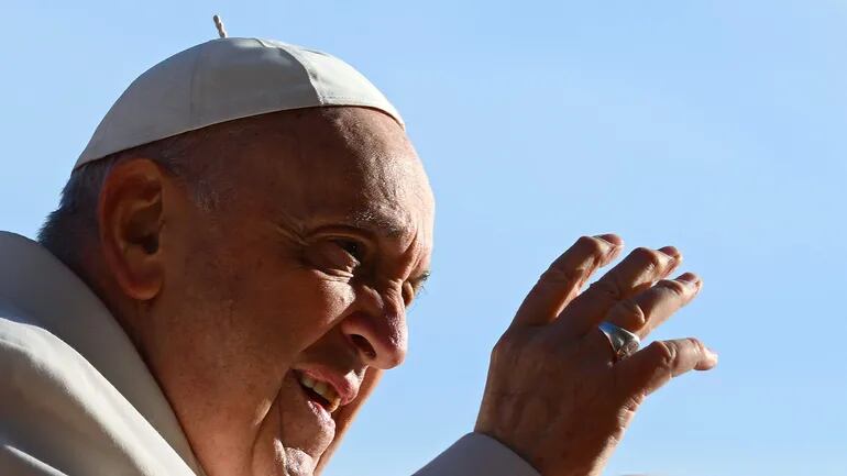 El papa Francisco sigue internado por un cuadro respiratorio. Se desconoce hasta cuándo tendría el alta.  (AFP)