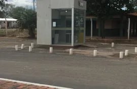 El único cajero automático del BNF en Mariscal Estigarribia no funciona hace tres semanas dejando a los funcionarios y beneficiarios de programas sociales de la zona sin poder cobrar.