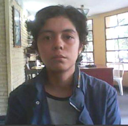 Claudia Anahí Oviedo Villalba, hija de los condenados  Alcides Oviedo y Carmen Villalba. Sería  una de las  fusileras del grupo terrorista EPP  fundado  justamente por sus padres.