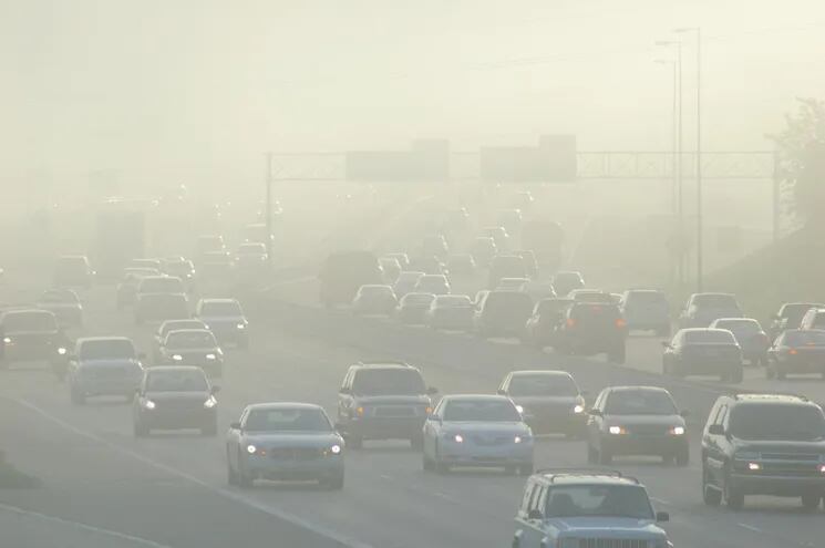 La alta contaminación del aire contribuye a la crisis climática.