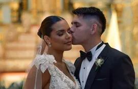 Los recién casados Vane Arguello y Saúl Salcedo.