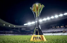 El trofeo del Mundial de Clubes de la FIFA.