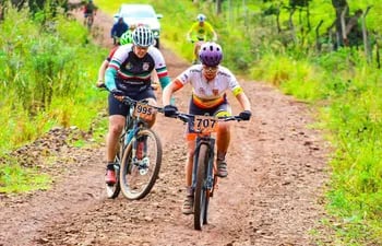 Competencia de ciclismo en Villarrica.