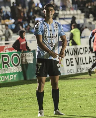 Kevin Daniel Parzajuk Rodríguez (21 años), festeja el primero de los dos tantos que marcó ayer en el triunfo sobre Guaraní.