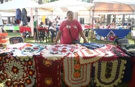 Una variedad de productos artesanales estuvieron en exposición en la primera feria de mujeres de emprendedoras del año, en Alto Paraná,