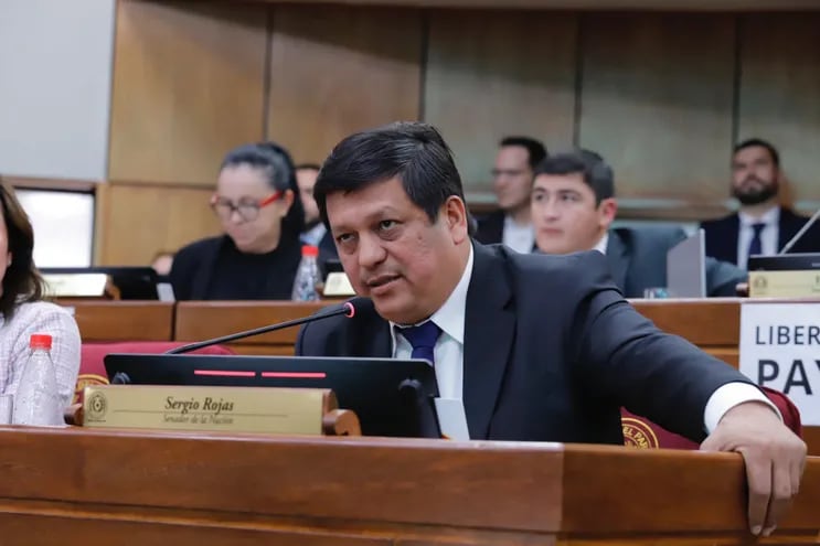 Senador Sergio Rojas (PLRA). Defendió en vano la aprobación del proyecto de ley.