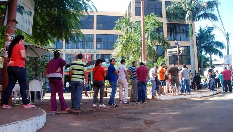 Para el ex director de la Caminera y de Tránsito de Asunción, los municipios someten innecesariamente a sus ciudadanos a burocracias inútiles.