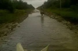 caballo-como-medio-alternativo-ante-inundaciones-121148000000-1084259.jpg