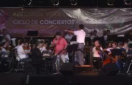 la-orquesta-sinfonica-de-la-ciudad-de-asuncion-presentara-esta-noche-una-seleccion-de-guaranias-junto-con-ricardo-flecha-tambien-actuara-el-coro-par-201824000000-1271514.jpg
