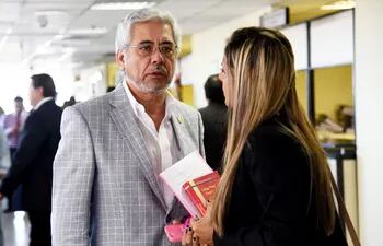 Froilán Peralta está acusado por un supuesto desvío de G. 1.225 millones en la Universidad Nacional de Asunción.
