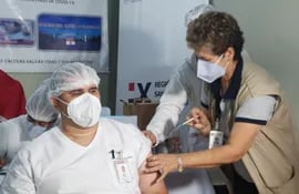 Las 36.000 vacunas de AstraZeneca a ser enviadas por Covax Facility este mes serán por completo destinadas al personal de Salud.