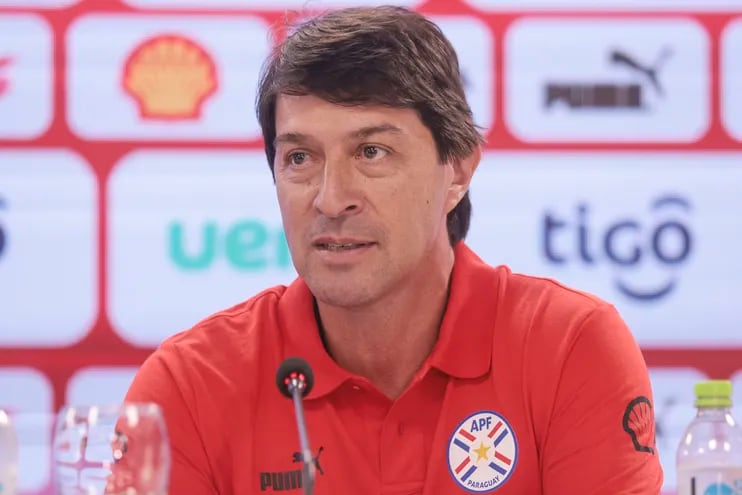 Daniel Garnero (54 años), el  técnico de la selección paraguaya, hoy completa la lista de los convocados, antes de Argentina y Bolivia.