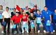 algunos-de-los-integrantes-de-la-seleccion-paraguaya-de-futbol-de-salon-posan-con-las-autoridades-del-colegio-nihon-gakko-durante-el-acto-de-homenaje-221509000000-1325608.jpg