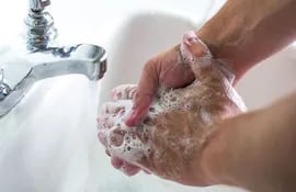 El lavado de manos es primordial para evitar infecciones.