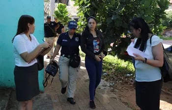Aida María Villalba, al momento de ser detenida como sospechosa en el crimen de Javier Ibarra. Ahora los fiscales del caso piden su sobreseimiento definitivo al no hallar elementos en su contra para llevarla a juicio.