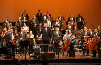 En el Teatro  Municipal Ignacio A. Pane la OSCA ofreció su concierto de la temporada.