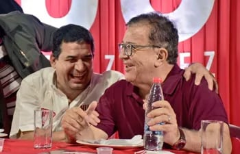 Nicanor Duarte Frutos y el vicepresidente Hugo Velázquez participaron ayer de un acto político en Misiones, donde se planteó la posibilidad de que el actual director de  la EBY pugne por  la presidencia de la ANR.