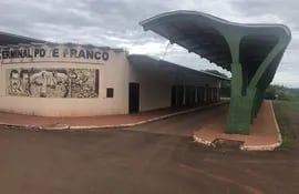 La terminal de ómnibus de Presidente Franco está en desuso.