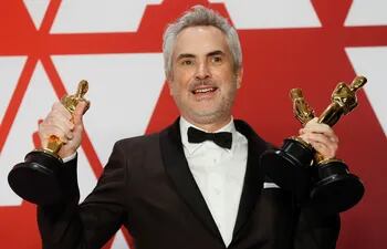 Alfonso Cuarón firmó un acuerdo con el gigante tecnológico Apple porque el que producirá durante varios años contenidos exclusivos para su nueva plataforma de "streaming".