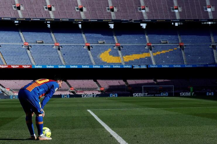 GRAFCAT2877. BARCELONA, 08/05/2021.- El jugador del FC Barcelona Leo Messi durante el partido de LaLiga que su equipo disputa ante el Atlético de Madrid esta tarde en el Camp Nou de Barcelona. EFE/Enric Fontcuberta