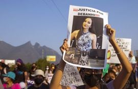 Ciudadanos protestan para exigir justicia por la muerte de la joven mexicana hallada muerta el jueves. (Photo by Julio Cesar AGUILAR / AFP)