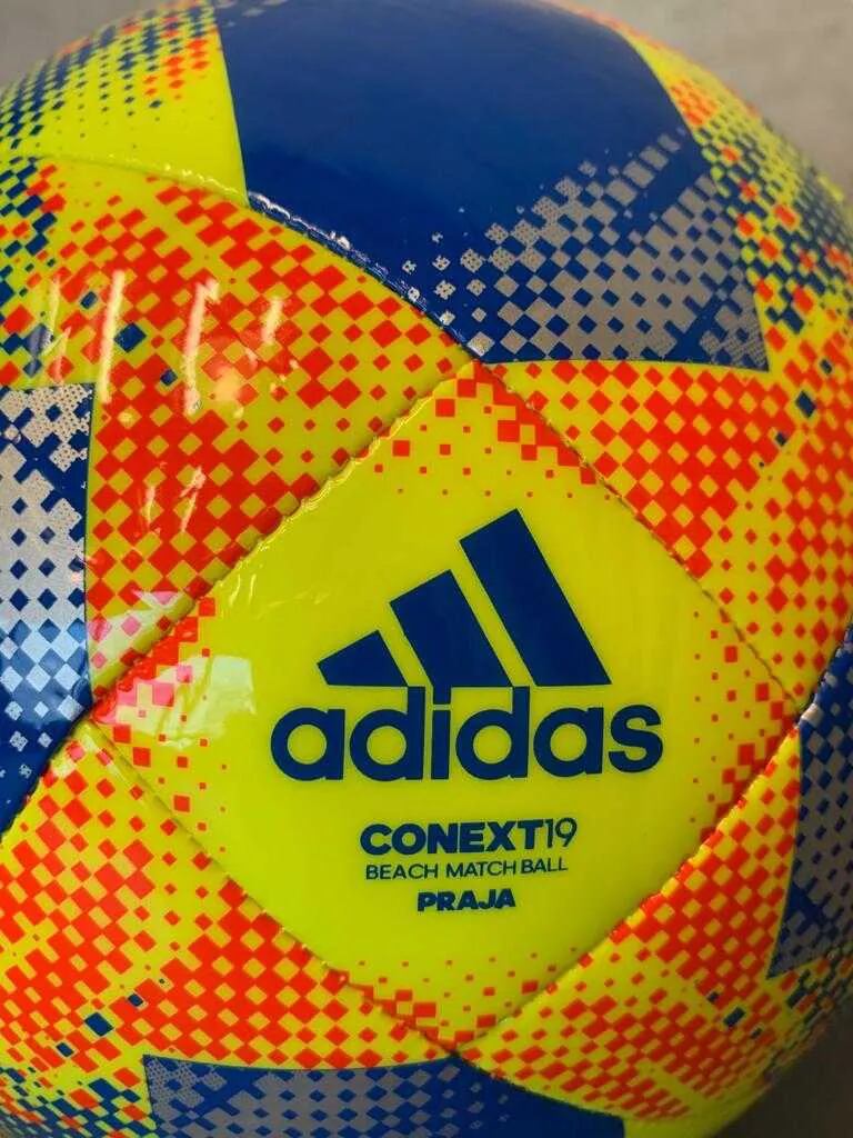El balón oficial del de Fútbol Playa Fútbol - ABC Color