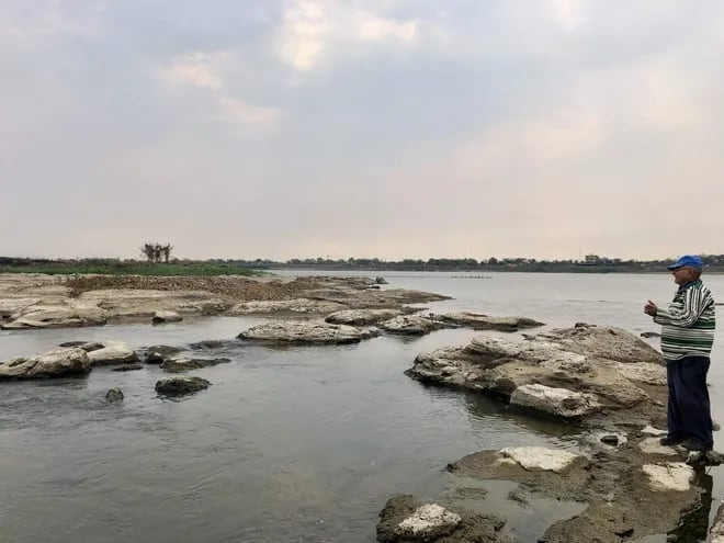 El MOPC está realizando estudios ambientales para que el año que viene se pueda ingresar con explosivos en algunas zonas más críticas del río Paraguay, debido a la gran cantidad de rocas.