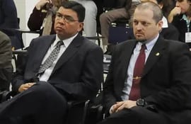 Francisco De Vargas y Luis Rojas, quienes fueron ministros de la Senad, procesados por lesión de confianza.
