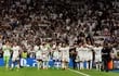 Celebración de los futbolistas de Real Madrid en el estadio  Santiago Bernabeu  tras la clasificación a la final de la Champions (AFP)