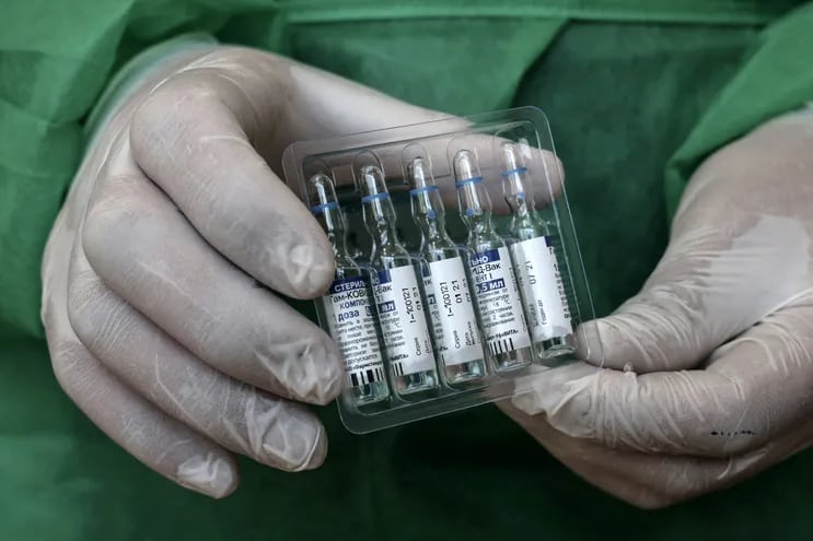 Fue a través de Putin que Rusia reivindicó en verano de 2020 una gran noticia: la invención, en plena pandemia de covid-19, de la primera vacuna para hacerle frente al coronavirus.