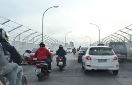 el-puente-de-la-amistad-luce-diferente-luego-de-las-mejoras-realizadas-por-el-gobierno-de-brasil-y-que-seran-inauguradas-hoy-el-vallado-en-los-costa-201820000000-1474415.jpg