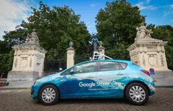 Un auto de Google Street View en el centro de Bruselas.
