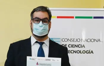 Juan Cálcena, periodista de ABC Digital que obtuvo por segunda vez el Premio Nacional al Periodismo Científico otorgado por Conacyt