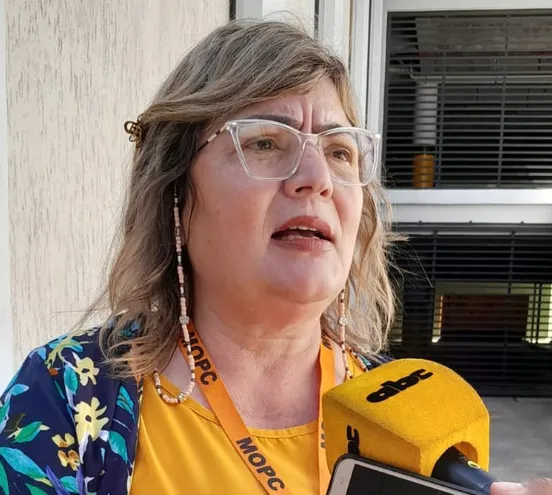 La vocera María Stela Silva Invernizzi, presidenta de la Asociación Sindical de Mujeres del Mopc.