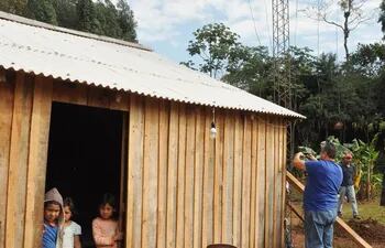 un-proyecto-de-energia-solar-fue-implementado-en-viviendas-campesinas-de-tomas-romero-pereira-itapua--235706000000-1622032.jpg