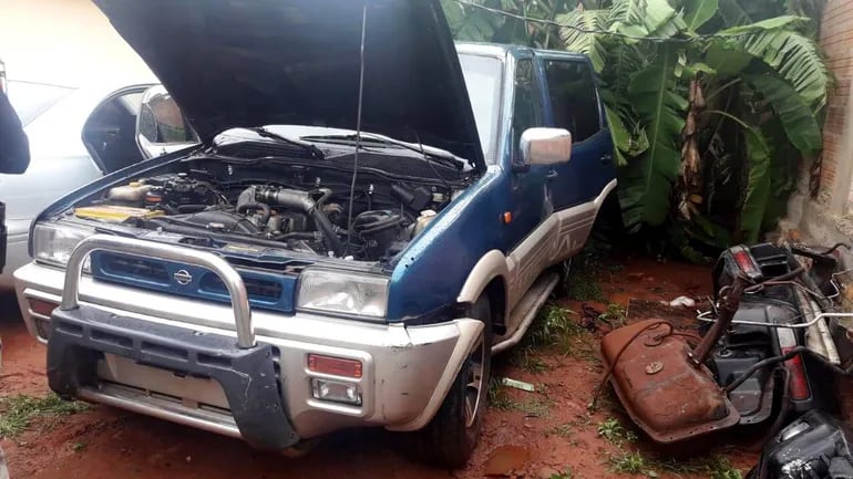 Camioneta Nissan Mistral denunciada como robada el 25 de mayo último en la ciudad ed Fernando de la Mora.