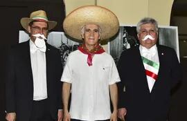 Carlos Fernández, el embajador de México Juan Manuel Nungaray y Claudio Gibbons.