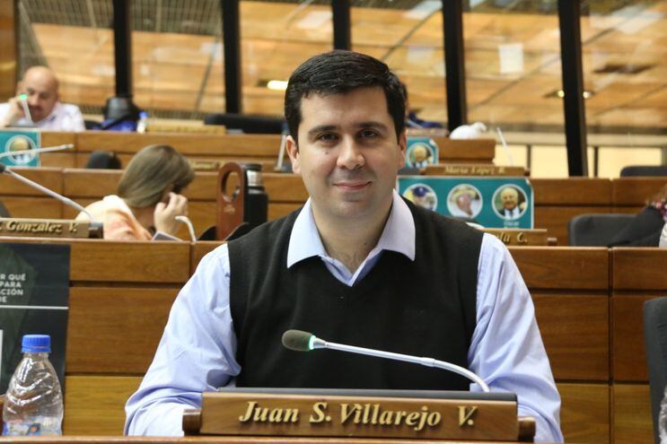 El diputado Sebastián Villarejo (PPQ) dijo que en el informe de Gafilat podría comprometer más a Quiñónez