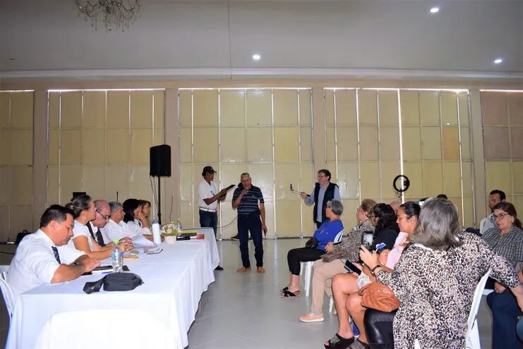 Contraloría Ciudadana de Paraguarí pide intervención de la intendencia y Junta Municipal.