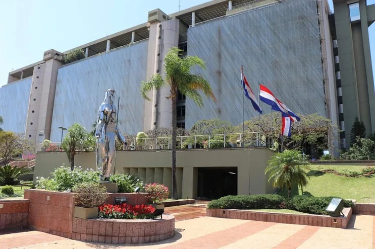 Imagen de archivo del Banco Central del Paraguay, que recordó que hoy es el día del feriado bancario.