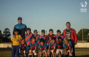 Integrantes del equipo de Cerro Porteño, que se consagró campeón del Torneo de Fútbol Infantil Ciudad Mar del Plata, en la categoría 2005.