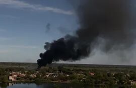 Denuncian quemazón diaria en barrio Jukyty, Asunción.
